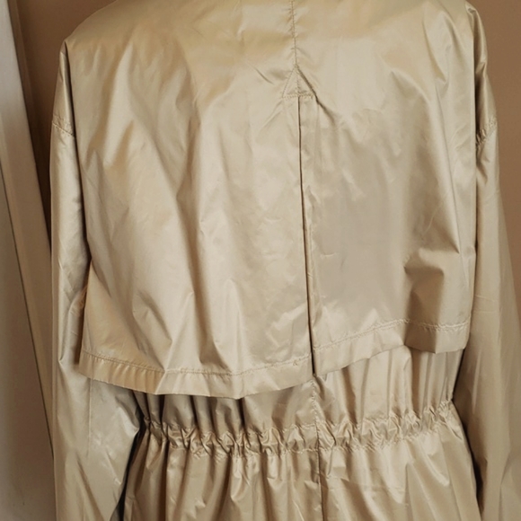 NWT Light packable Rain Coat H&M - Picture 5 of 15